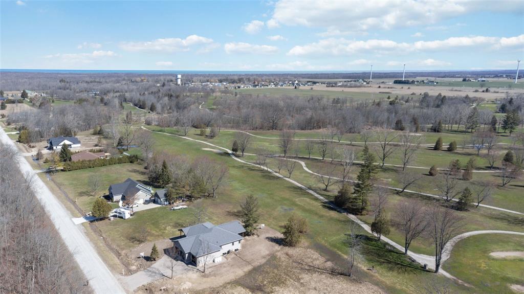 9186 INDIAN HILLS Trail, Lambton Shores, Ontario, Canada
