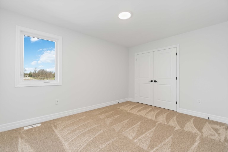 624 Sweetbay Crescent, Sarnia, Ontario, Canada