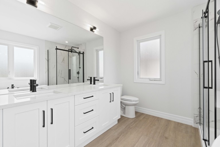 624 Sweetbay Crescent, Sarnia, Ontario, Canada