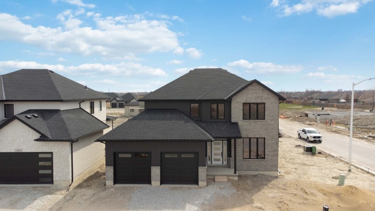624 Sweetbay Crescent, Sarnia, Ontario, Canada