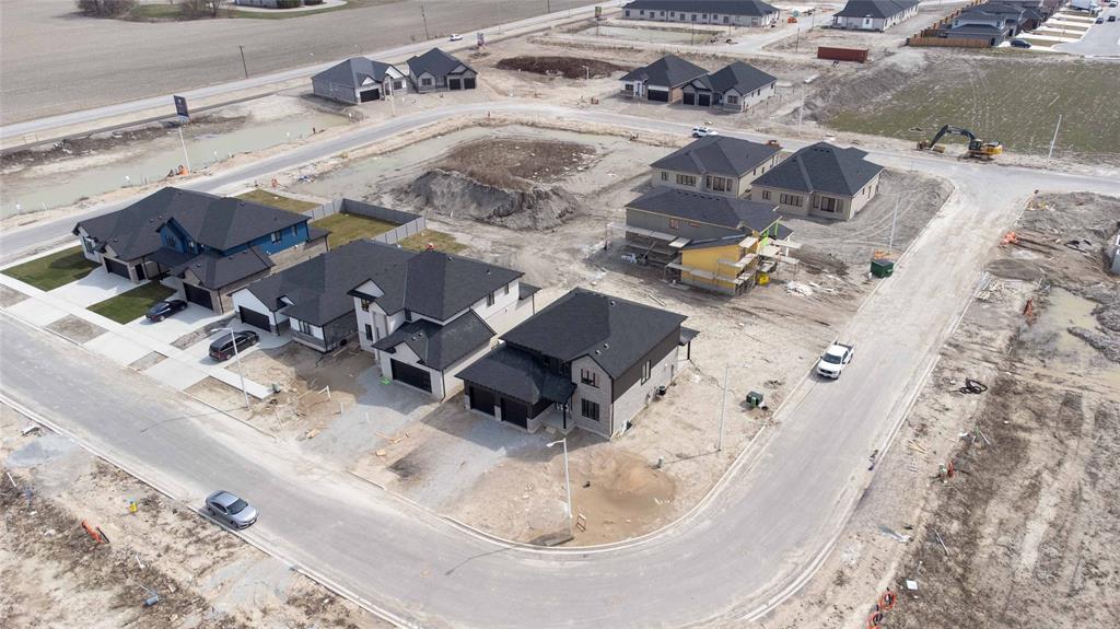 624 SWEETBAY Crescent, Sarnia, Ontario, Canada