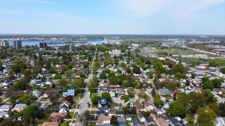 360 Nelson Street, Sarnia, Ontario, Canada