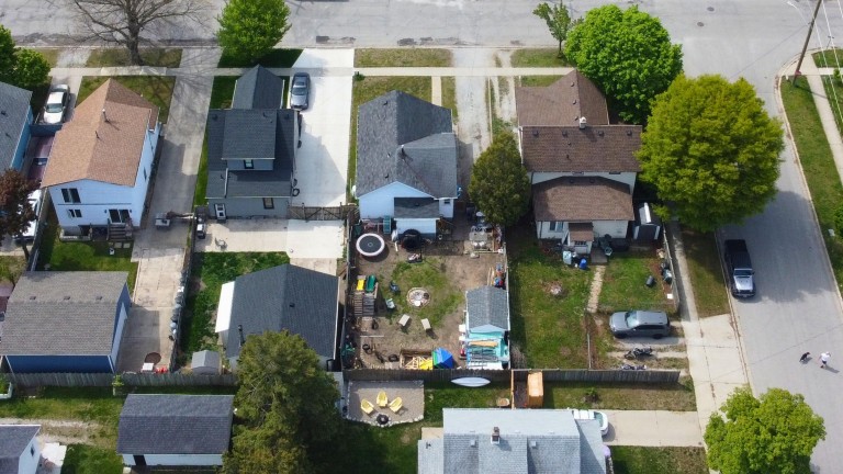 360 Nelson Street, Sarnia, Ontario, Canada