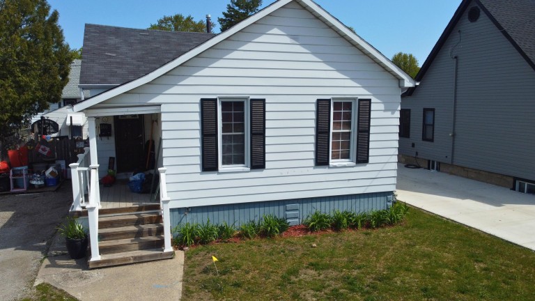 360 Nelson Street, Sarnia, Ontario, Canada