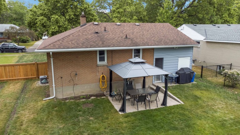 1272 Coral Way, Sarnia, Ontario, Canada