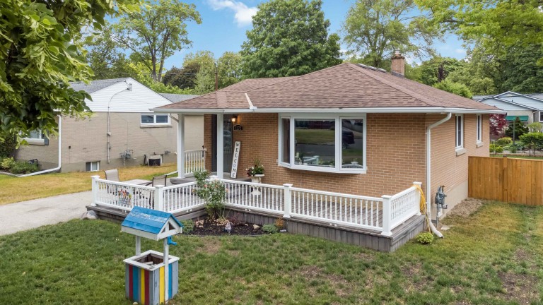 1272 Coral Way, Sarnia, Ontario, Canada