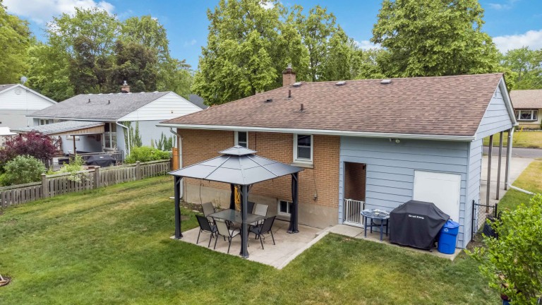 1272 Coral Way, Sarnia, Ontario, Canada