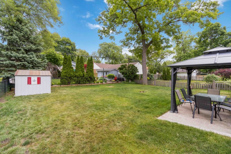 1272 Coral Way, Sarnia, Ontario, Canada