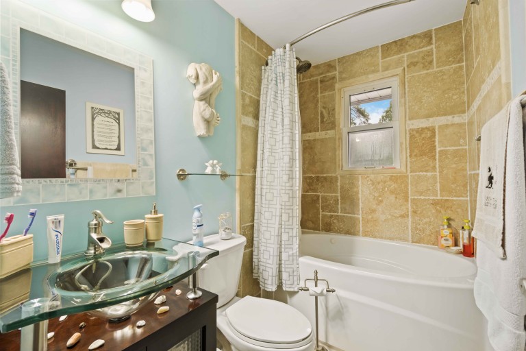 1272 Coral Way, Sarnia, Ontario, Canada