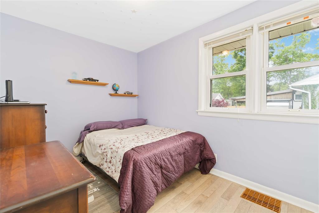 1272 CORAL Way, Sarnia, Ontario, Canada