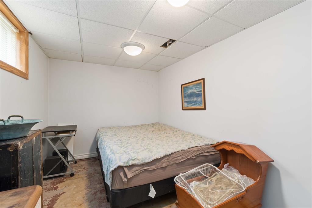 1272 CORAL Way, Sarnia, Ontario, Canada