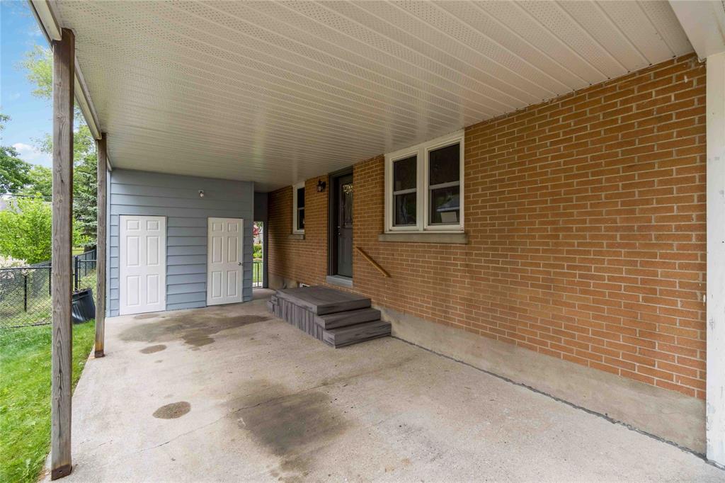 1272 CORAL Way, Sarnia, Ontario, Canada