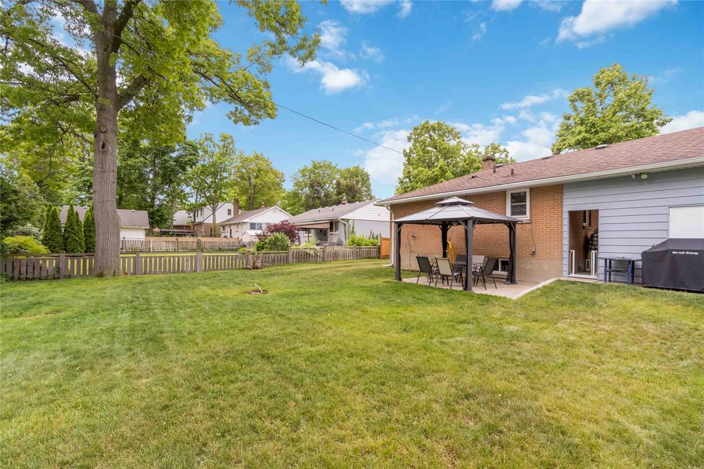 1272 CORAL Way, Sarnia, Ontario, Canada