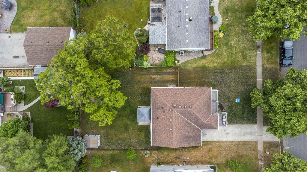 1272 CORAL Way, Sarnia, Ontario, Canada