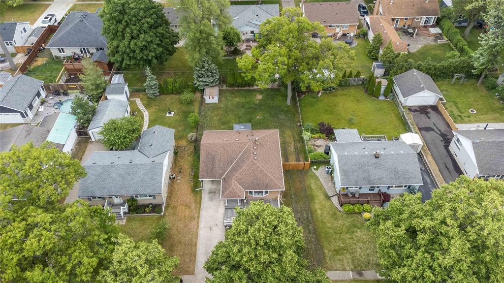 1272 CORAL Way, Sarnia, Ontario, Canada
