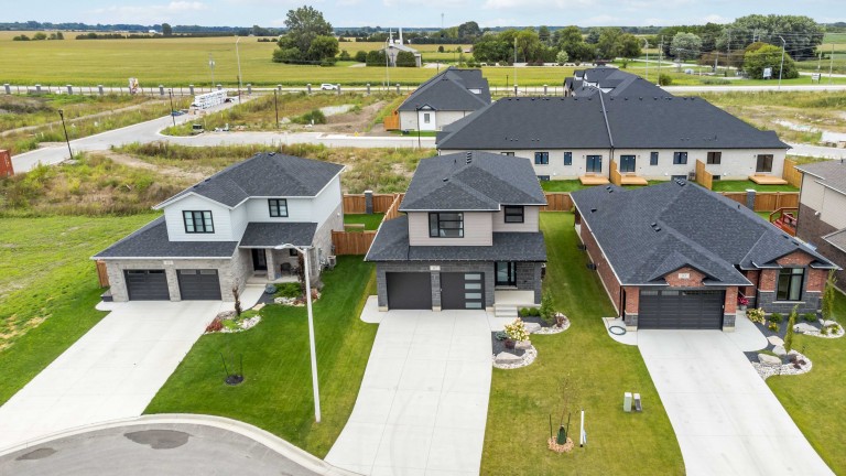 117 Kamal Drive, Sarnia, Ontario, Canada