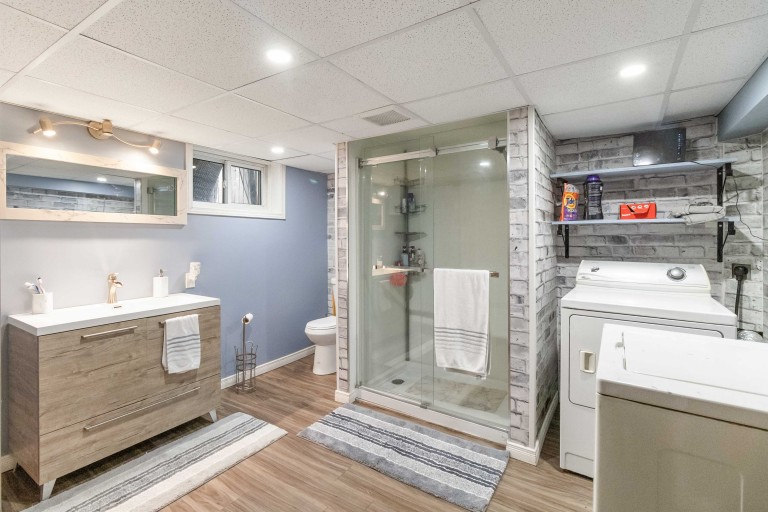 1024 Hamilton Road, London, Ontario, Canada
