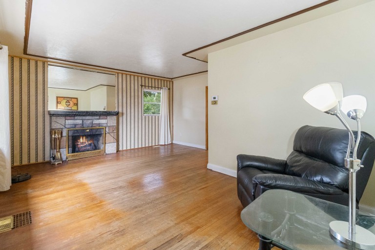 1024 Hamilton Road, London, Ontario, Canada
