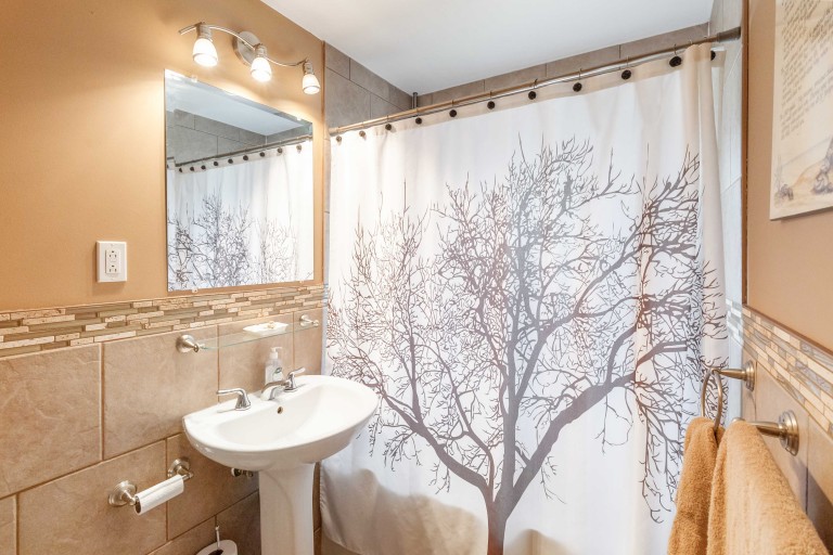 1024 Hamilton Road, London, Ontario, Canada