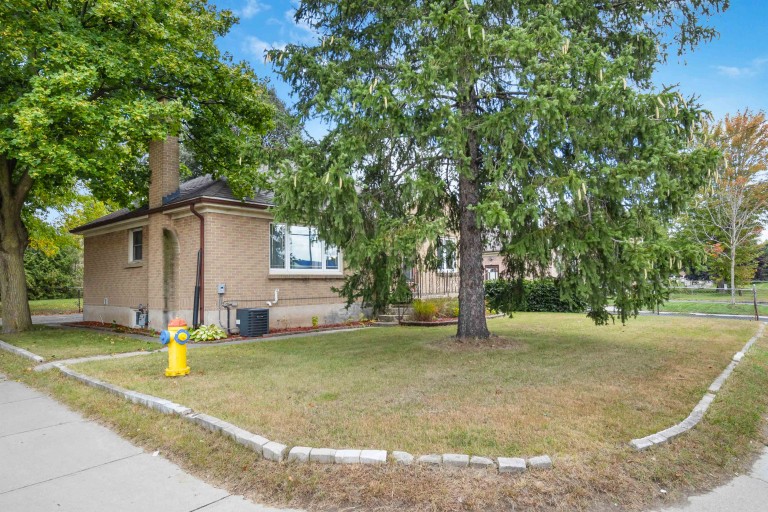 1024 Hamilton Road, London, Ontario, Canada