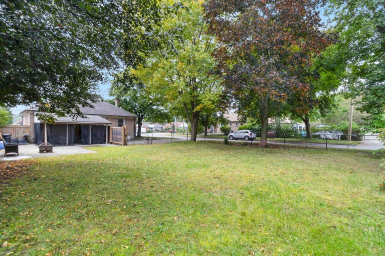 1024 Hamilton Road, London, Ontario, Canada
