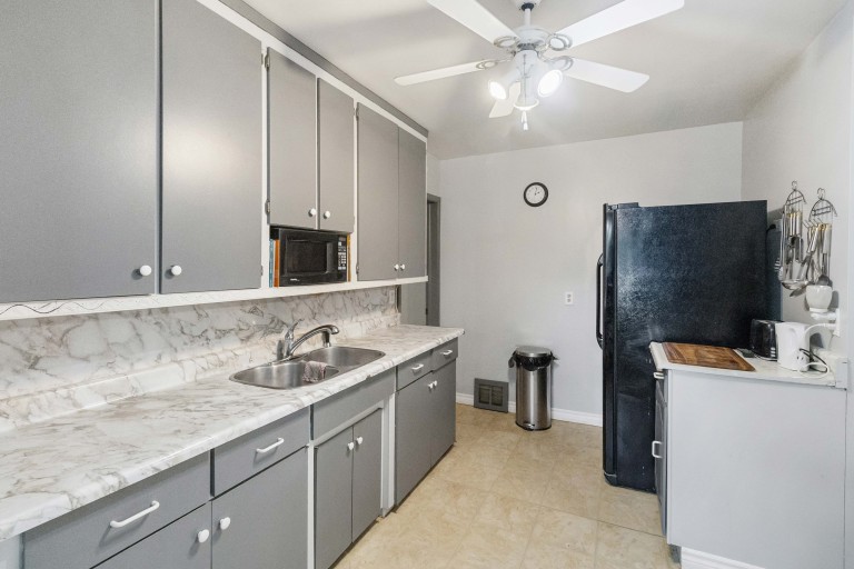1024 Hamilton Road, London, Ontario, Canada