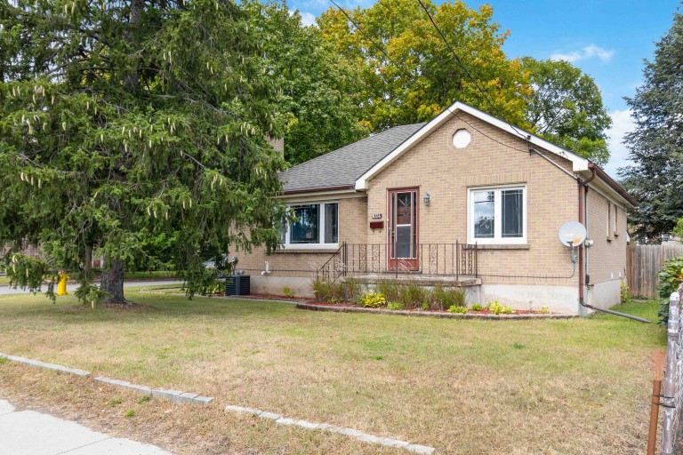 1024 Hamilton Road, London, Ontario, Canada
