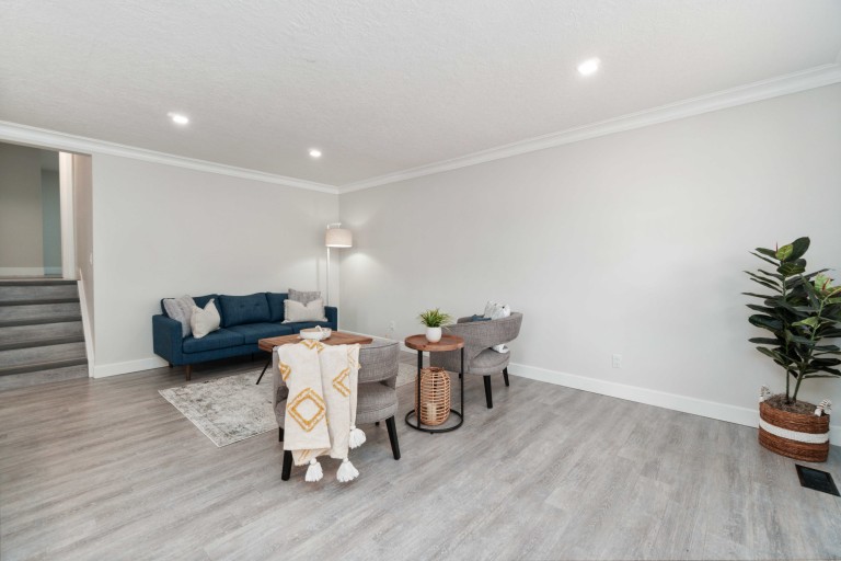 4049 Charlie Street, Petrolia, Ontario, Canada