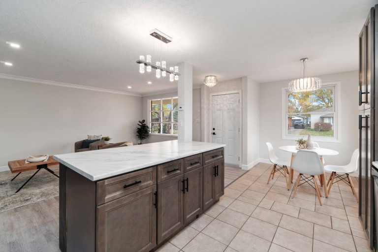 4049 Charlie Street, Petrolia, Ontario, Canada