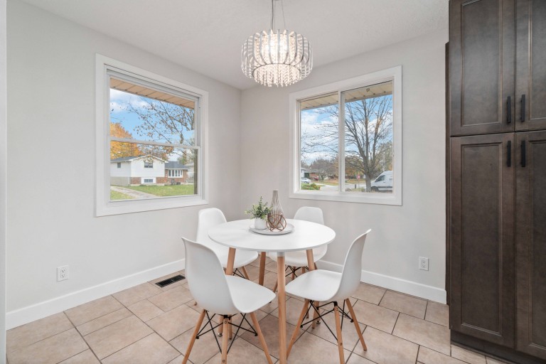 4049 Charlie Street, Petrolia, Ontario, Canada