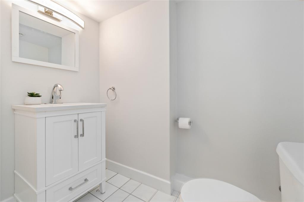 4049 CHARLIE Street, Petrolia, Ontario, Canada