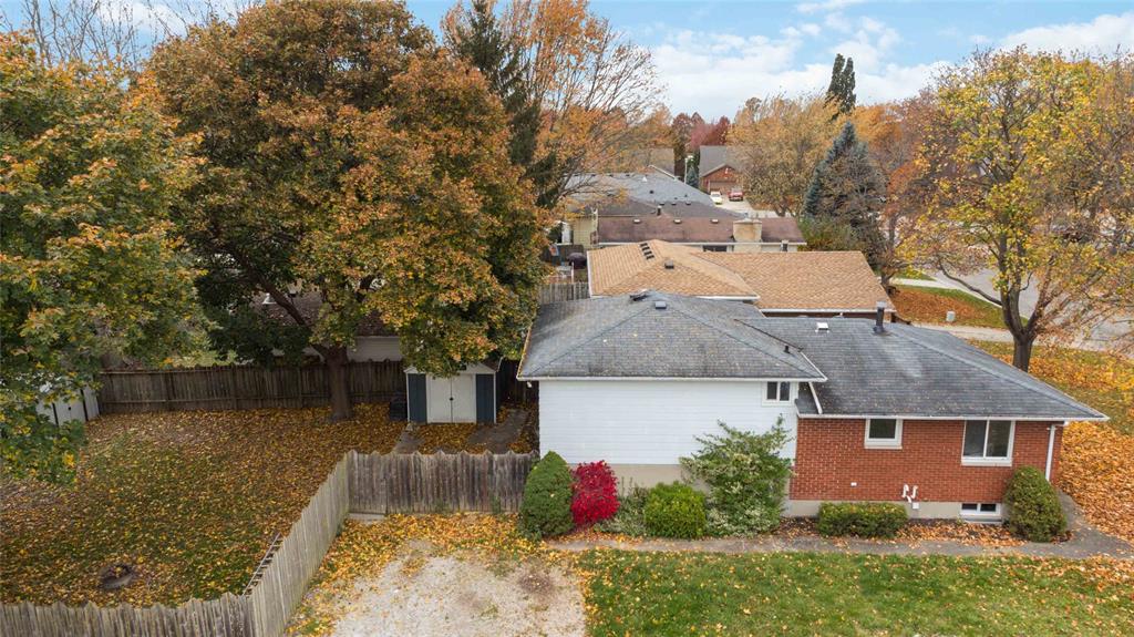 4049 CHARLIE Street, Petrolia, Ontario, Canada