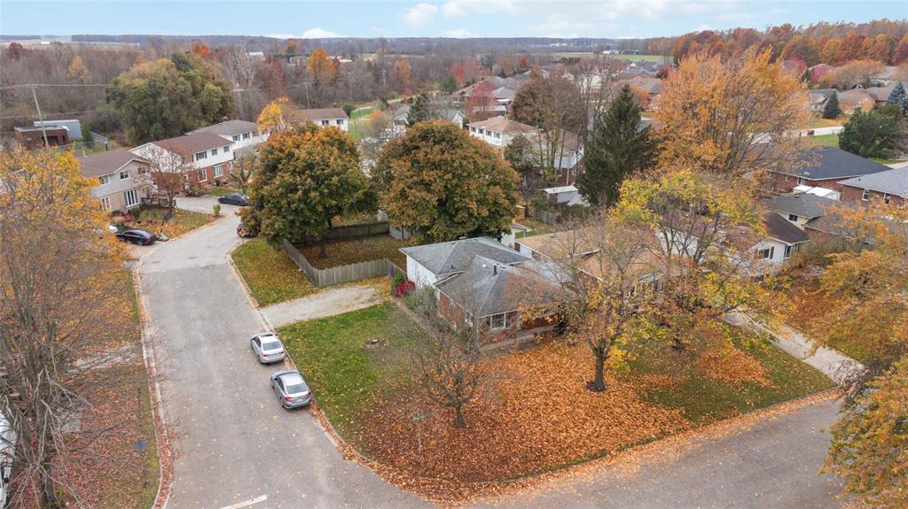 4049 CHARLIE Street, Petrolia, Ontario, Canada
