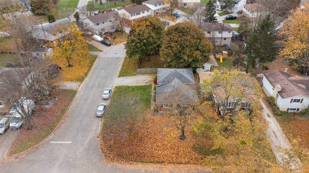 4049 CHARLIE Street, Petrolia, Ontario, Canada