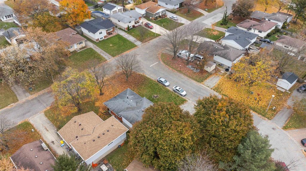 4049 CHARLIE Street, Petrolia, Ontario, Canada