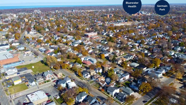 110 Brock Street North, Sarnia, Ontario, Canada