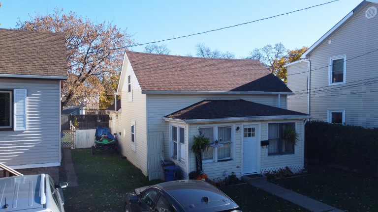 110 Brock Street North, Sarnia, Ontario, Canada