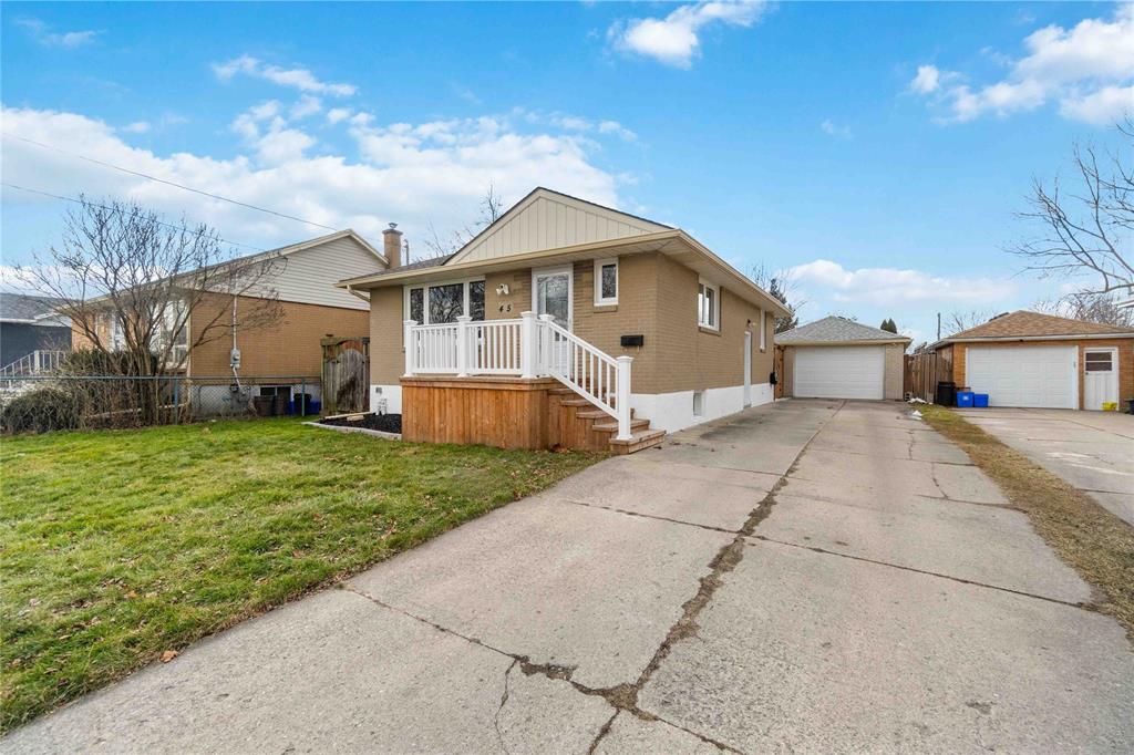 45 LEOPOLD Drive, Sarnia, Ontario, Canada