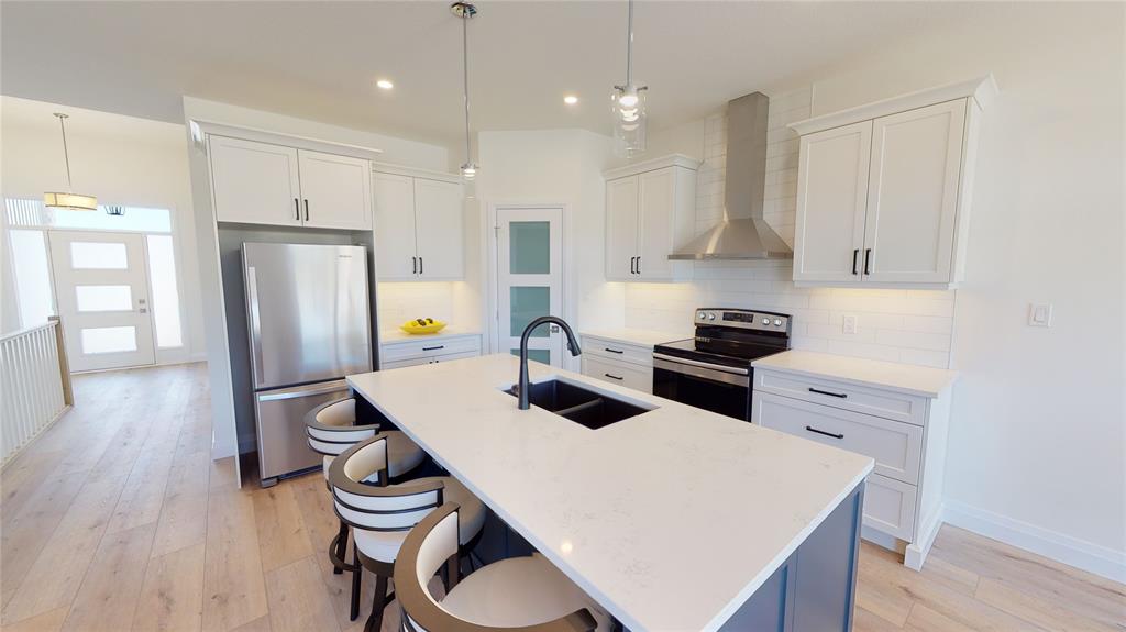 654 KETTER Way, Plympton-Wyoming, Ontario, Canada
