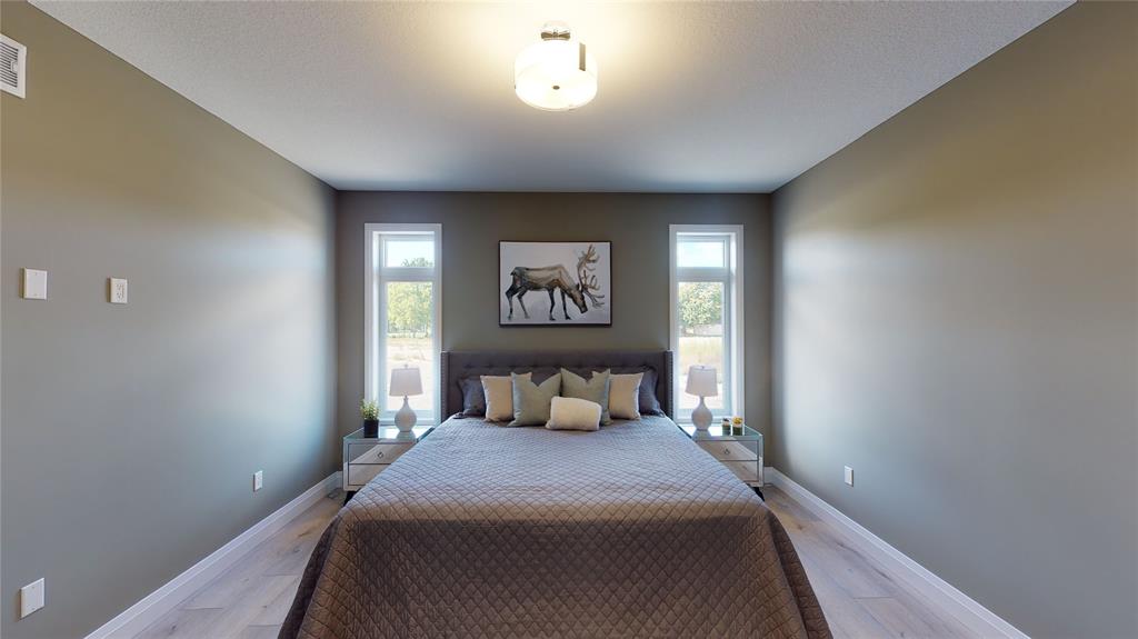 654 KETTER Way, Plympton-Wyoming, Ontario, Canada