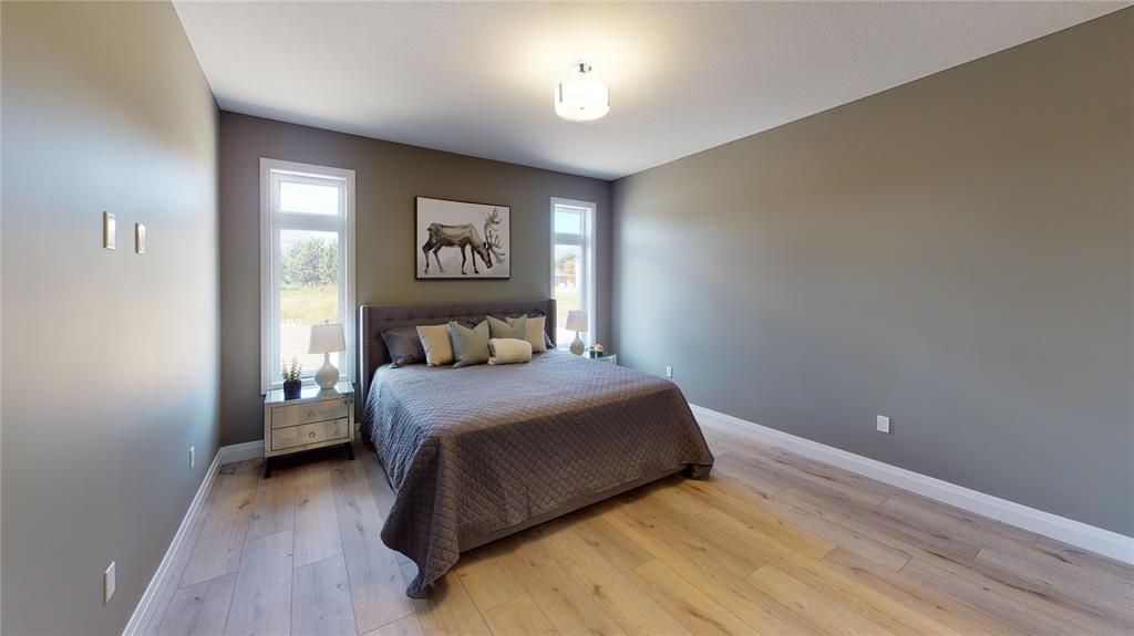 654 KETTER Way, Plympton-Wyoming, Ontario, Canada