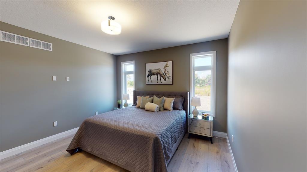 654 KETTER Way, Plympton-Wyoming, Ontario, Canada