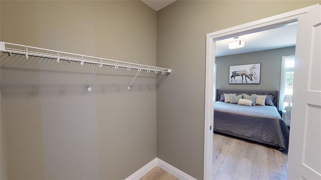 654 KETTER Way, Plympton-Wyoming, Ontario, Canada