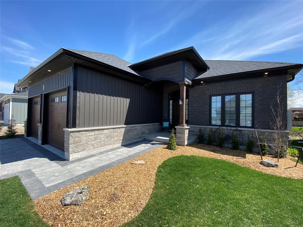 644 KETTER Way, Plympton-Wyoming, Ontario, Canada
