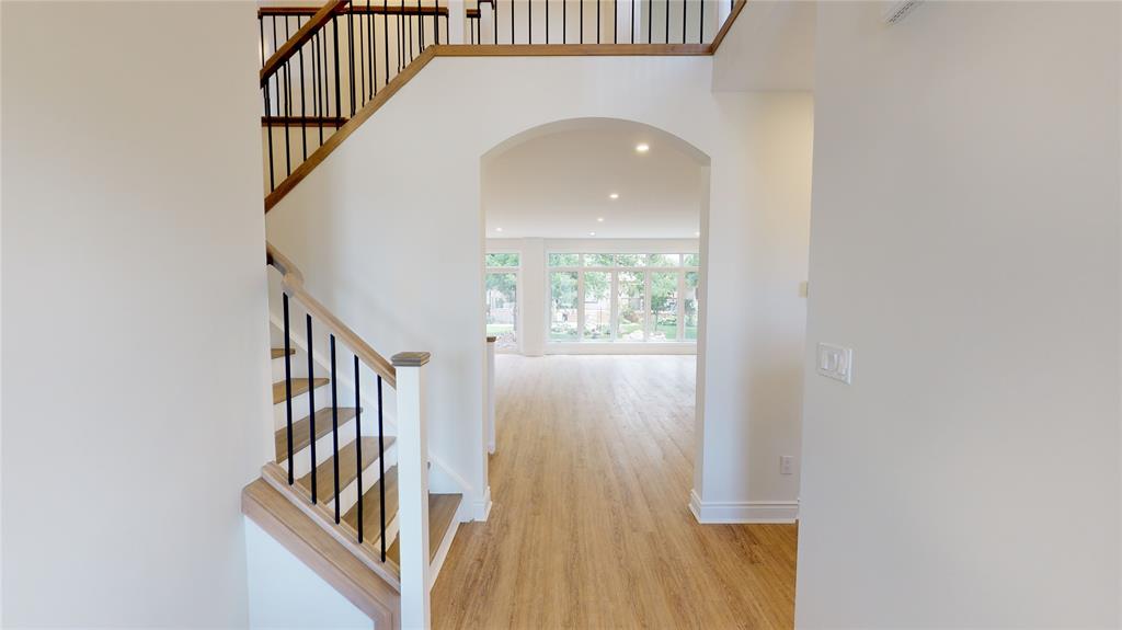 485 JULIANNA Court, Plympton-Wyoming, Ontario, Canada photo 3