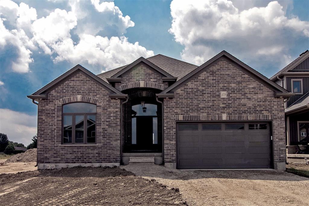 486 JULIANNA Court, Plympton-Wyoming, Ontario, Canada photo 1