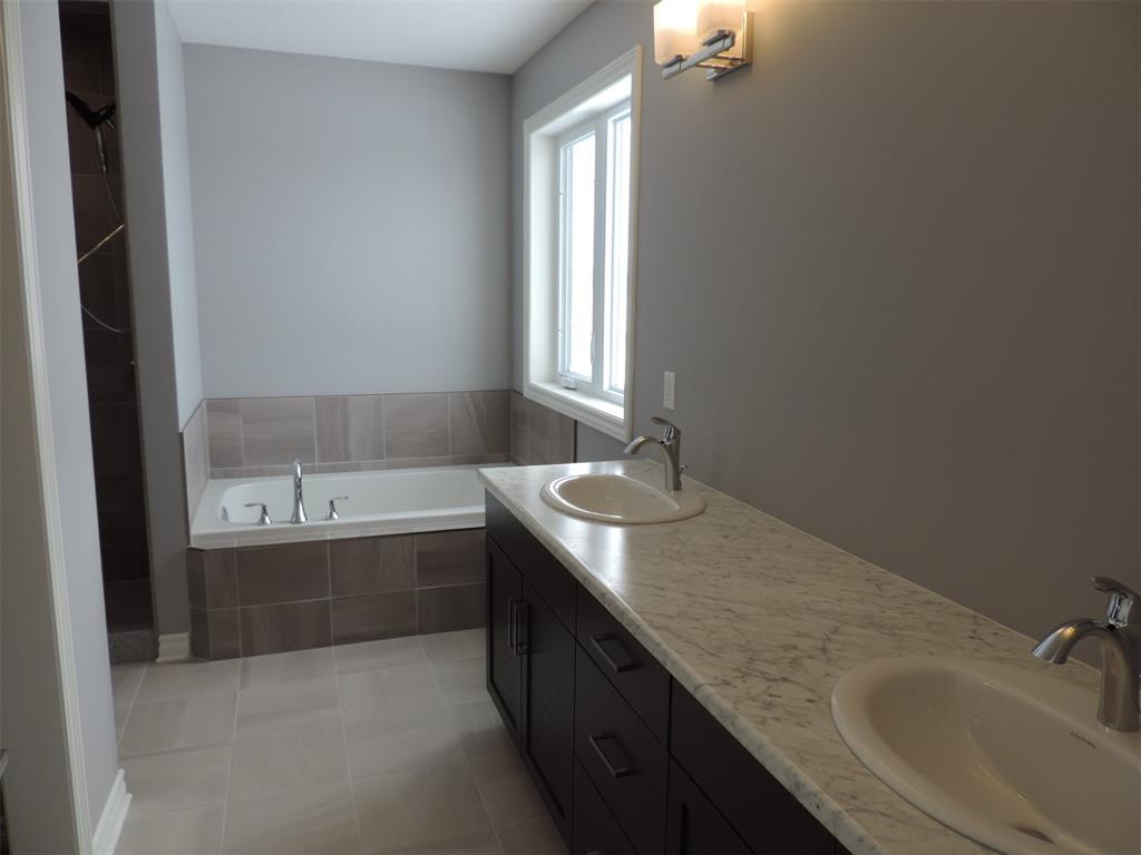 481 JULIANNA Court, Plympton-Wyoming, Ontario, Canada photo 25