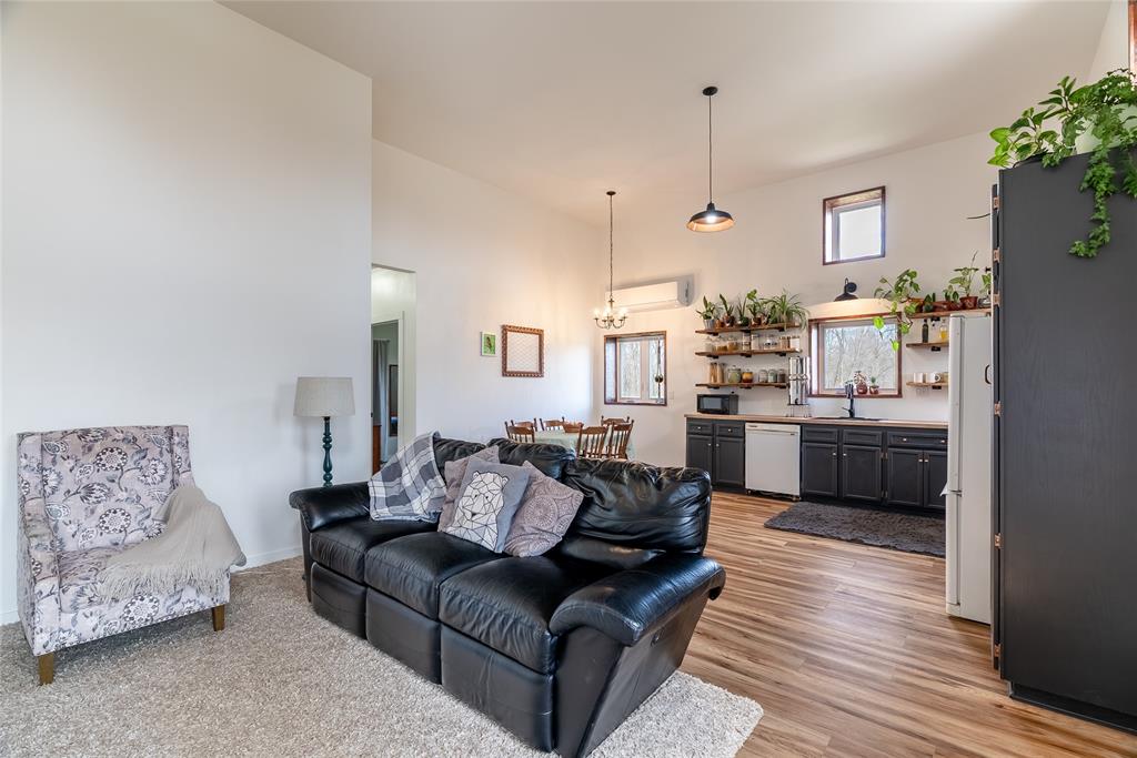 1357 SMITHFALLS Road, Dawn-Euphemia, Ontario, Canada