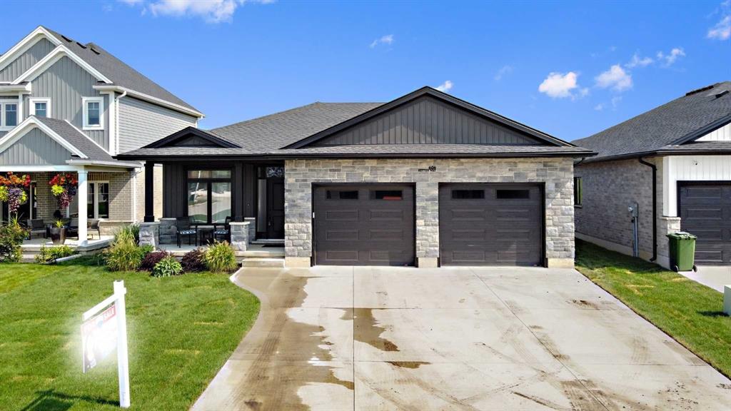 672 KETTER Way, Plympton-Wyoming, Ontario, Canada photo 1