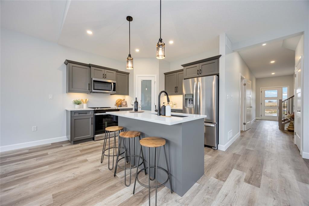 668 KETTER Way, Plympton-Wyoming, Ontario, Canada